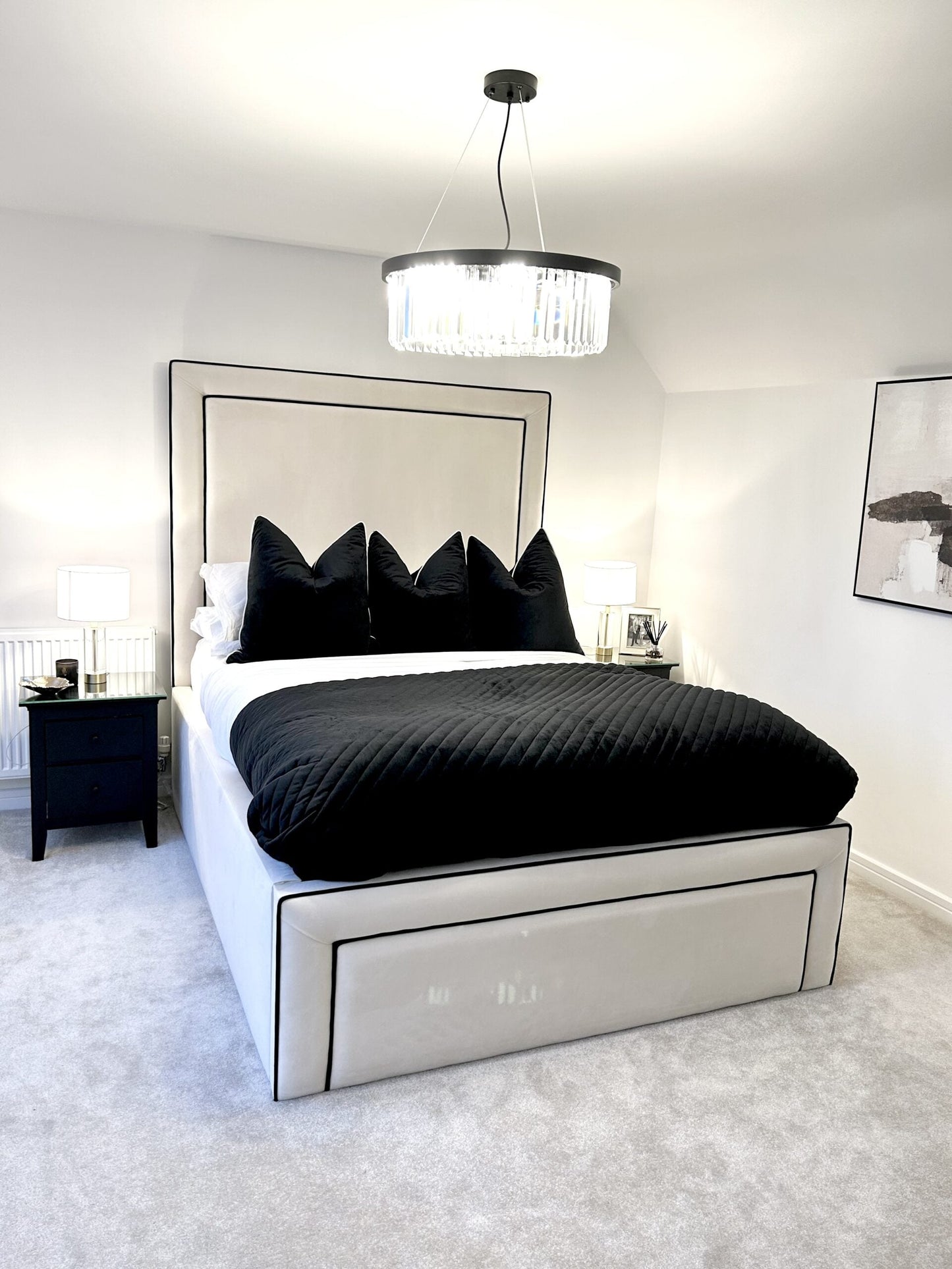 Knightsbridge Luxury Bed with Contrast Piping