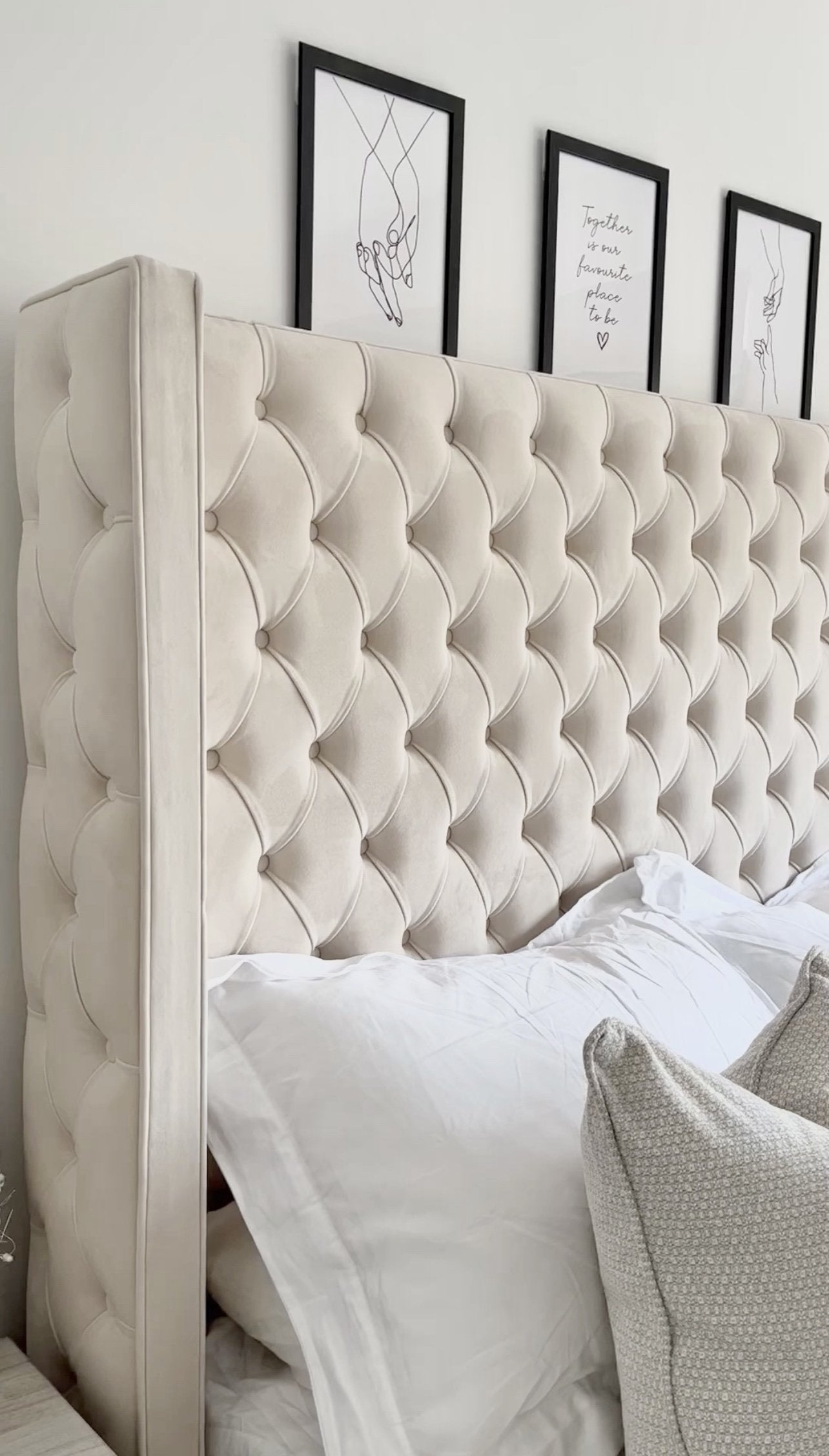 Clarence Luxury Bed