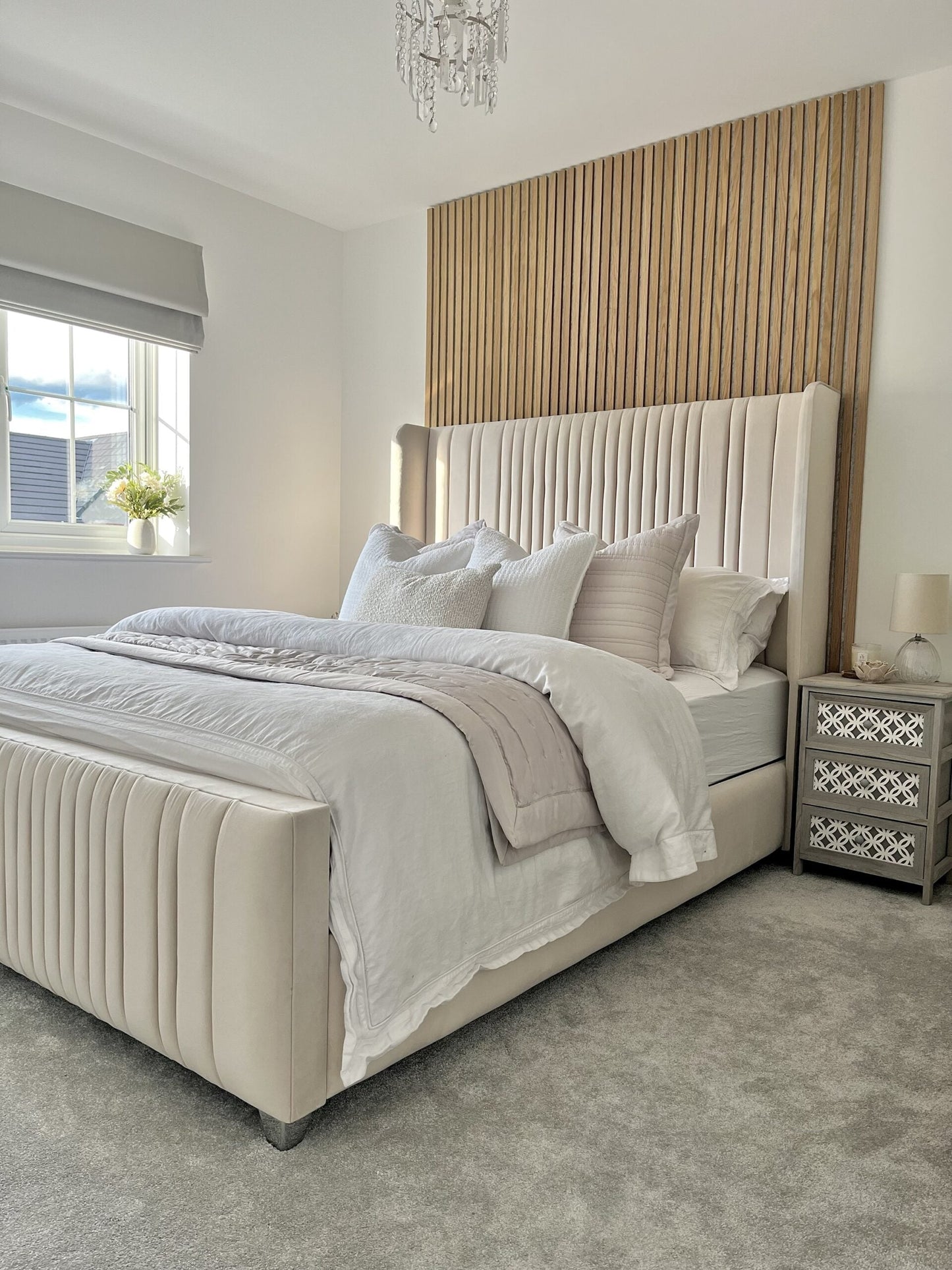 Ashford Winged Bed